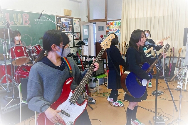 ●LM-CLUB（軽音楽部）見学会ライブ1222
